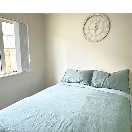 Bright&Cozy Room - Homestay Style - On Street Parking Only Auckland Buitenkant foto
